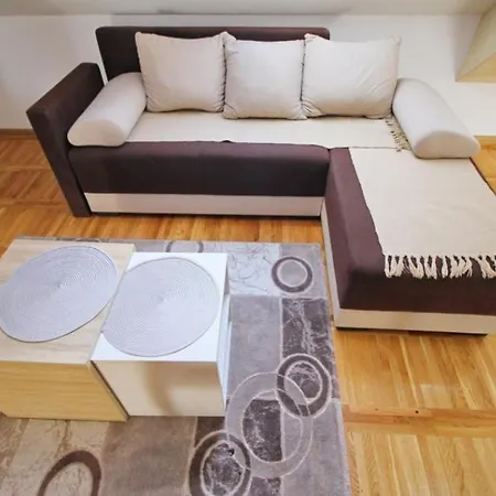 Apartament Teodosin *